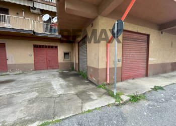 Edificio all\'aperto - Warehouse Via Isola di Itaca
9, Corigliano-Rossano - photo 5