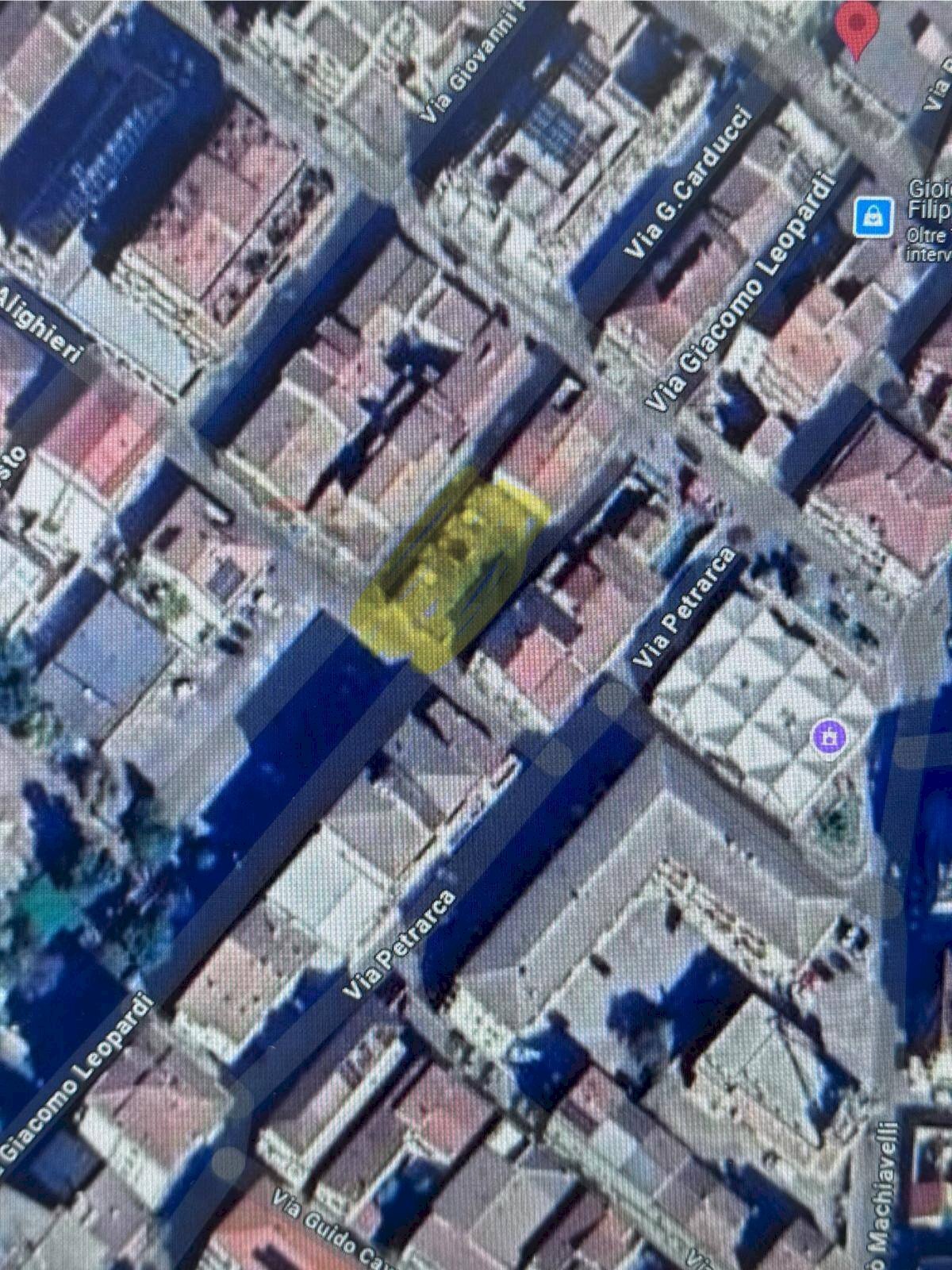 Posizione della mappa - Locale Commerciale via dante alighieri
 
17, Corigliano-Rossano - foto 2