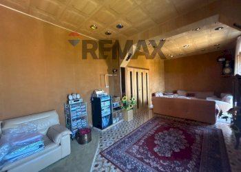 Soggiorno - Appartamento viale Rimembranze
20, Corigliano-Rossano - foto 18