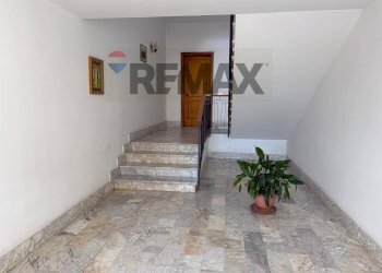 Scale - Semi-detached Villa Giovanni Amendola
 
27, Siderno - photo 3