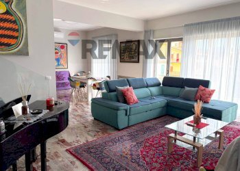 Sala da pranzo - Semi-detached Villa Giovanni Amendola
 
27, Siderno - photo 4