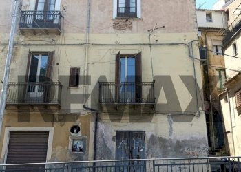 Edificio all\'aperto - Casa indipendente VIA AQUILINO
7, Corigliano-Rossano - foto 2
