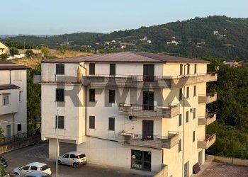 Edificio all\'aperto - Apartment contrada cuccio
 
92, San Giorgio Albanese - photo 1