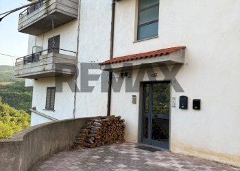 Edificio all\'aperto - Apartment contrada cuccio
 
92, San Giorgio Albanese - photo 2