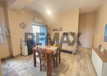 Sala da pranzo - Semi-detached house Via Ettore Maiorana
 
32, Corigliano-Rossano - photo 3