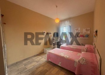 Camera / camera da letto - Semi-detached house Via Ettore Maiorana
 
32, Corigliano-Rossano - photo 11