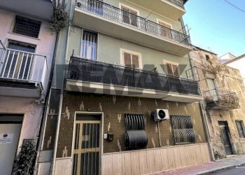 Edificio all\'aperto - Quadrilocale Via Anzio
8, Corigliano-Rossano - foto 1
