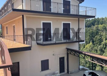 Edificio all\'aperto - Villa contrada foresta
 
snc, Acri - foto 5