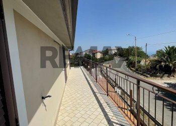 Balcone - Villa contrada foresta
 
snc, Acri - foto 9