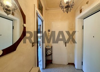 Hall / corridoio - Two-room apartment VIA COLORNI
 
4, Trieste - photo 2