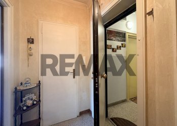 Hall / corridoio - Two-room apartment VIA COLORNI
 
4, Trieste - photo 4