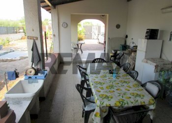 Sala da pranzo - Villa Via Rosolini (Villasmundo)
 
7, Melilli - foto 2
