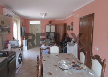 Sala da pranzo - Villa Via Rosolini (Villasmundo)
 
7, Melilli - foto 18