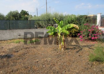 Giardino - Villa Via Rosolini (Villasmundo)
 
7, Melilli - foto 34