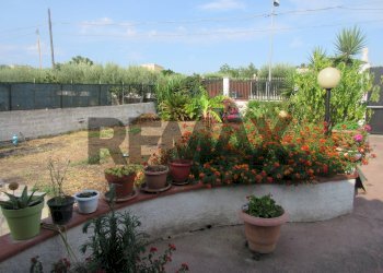 Giardino - Villa Via Rosolini (Villasmundo)
 
7, Melilli - foto 35