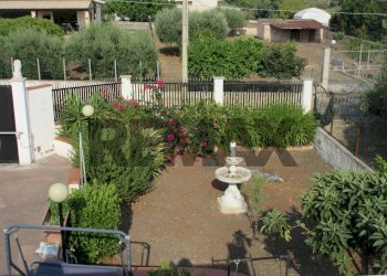 Giardino - Villa Via Rosolini (Villasmundo)
 
7, Melilli - foto 60