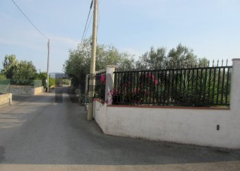 Edificio all\'aperto - Villa Via Rosolini (Villasmundo)
 
7, Melilli - foto 66