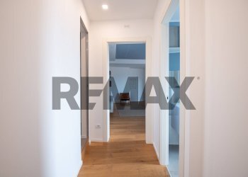 Hall / corridoio - Two-room apartment Viale Teracati
 
170, Siracusa - photo 26