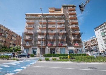 Edificio all\'aperto - Two-room apartment Viale Teracati
 
170, Siracusa - photo 30