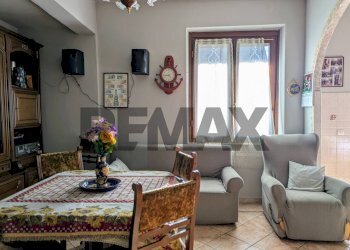 Sala da pranzo - Three-room apartment Geroni
 
36, Artogne - photo 1