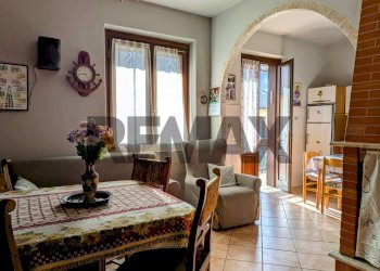 Sala da pranzo - Three-room apartment Geroni
 
36, Artogne - photo 7