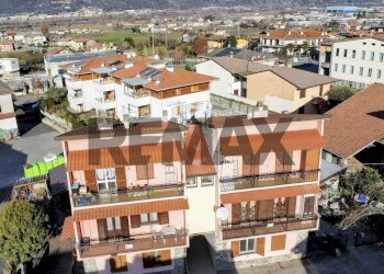 Edificio all\'aperto - Three-room apartment Geroni
 
36, Artogne - photo 23