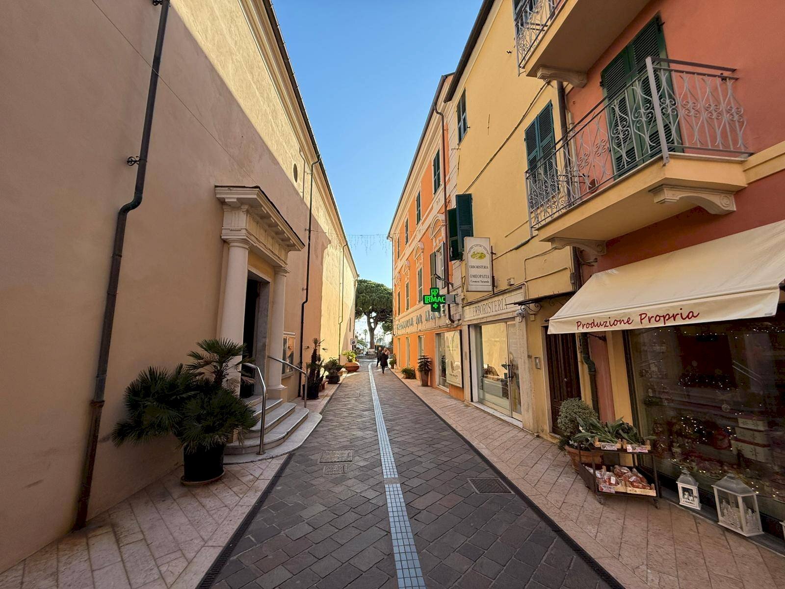 Foto 1 - Appartamento Via San Francesco d'Assisi
 
6, Diano Marina - foto 1