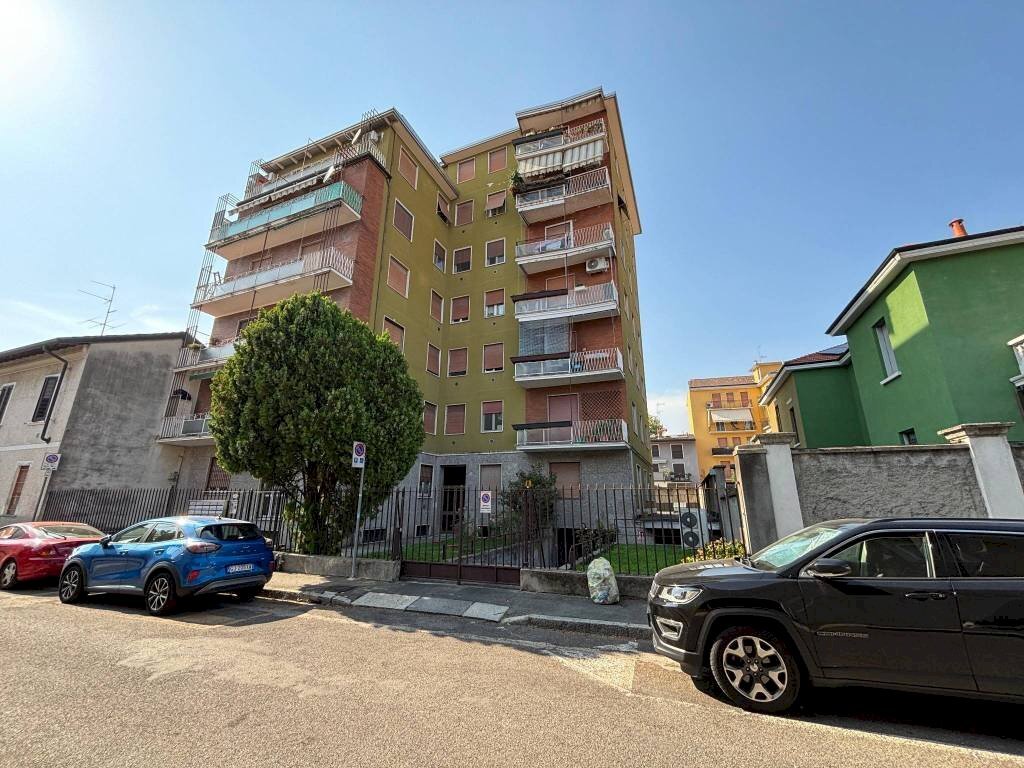 Zona - Appartamento via Ferrara, 4, Legnano - foto 1