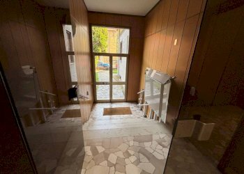 Interno palazzo - Two-room apartment via Ferrara, 4, Legnano - photo 3