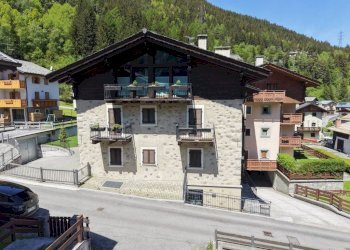 Facciata - Three-room apartment via al Canton, 4, Valdisotto - photo 2