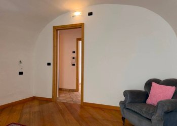 Salone - Three-room apartment via al Canton, 4, Valdisotto - photo 24