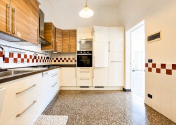 Cucina moderna con dettagli rétro - Appartamento Santa Margherita Ligure - foto 9