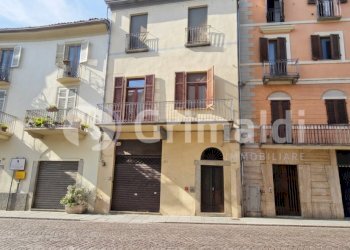 facciata2 - Appartamento Corso Libertà 250, Vercelli - foto 1