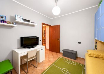 Three-room apartment Asti - photo 8