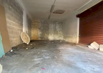 Magazzino - Warehouse via Capri, Carini - photo 1