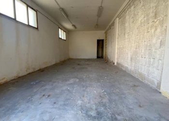Magazzino - Warehouse via Capri, Carini - photo 1