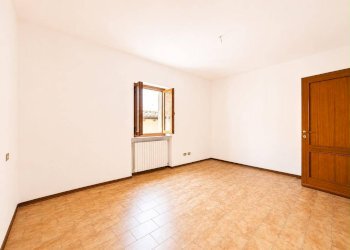 Foto 5 - Three-room apartment via san rocco
 
5, Borgo San Giacomo - photo 5