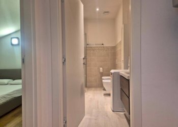 Corridoio - Two-room apartment corso Monviso, 1, Cuneo (neighborhood Centro) - photo 8