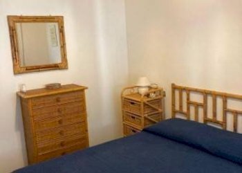 Camera da letto - Two-room apartment via Pisa, Massa - photo 11