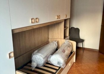 Camera da letto - Three-room apartment via Pisa, Massa - photo 10