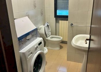 Bagno - Three-room apartment via Pisa, Massa - photo 12