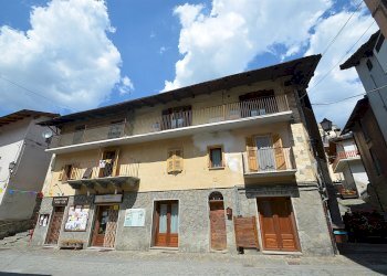 Trilocale Via Umberto I  51, Fenestrelle - foto 1