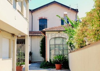 corte d\'ingresso a comune - Four-room apartment Via Giuseppe Mazzini 134, Viareggio - photo 2