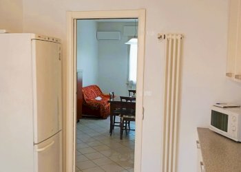 cucina vista sala - Quadrilocale Sarzana - foto 5