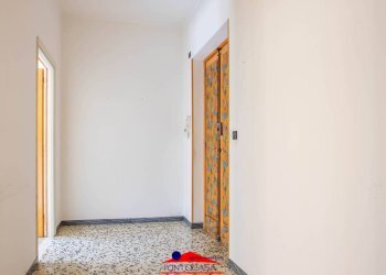 Three-room apartment Viale Sarrea, 5, Dronero - photo 2