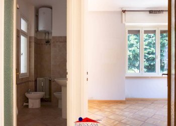 Three-room apartment Viale Sarrea, 5, Dronero - photo 8