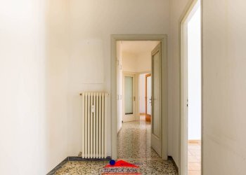 Three-room apartment Viale Sarrea, 5, Dronero - photo 16