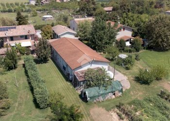 Laboratory via Pilastro, Cento - photo 6