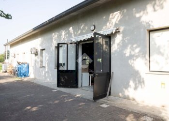 Laboratory via Pilastro, Cento - photo 16
