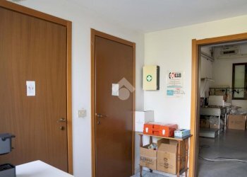 Laboratory via Pilastro, Cento - photo 32